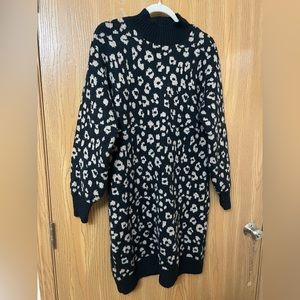 Old Navy cheetah print sweater dress